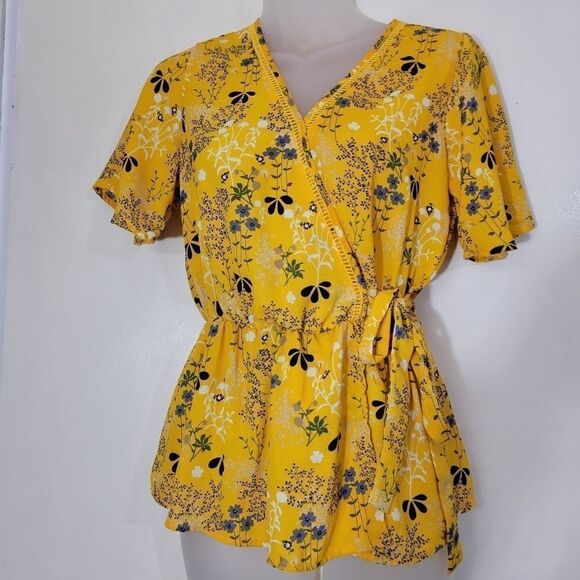 🎉Host pick🎉 Sienna sky faux wrap blouse - Picture 5 of 7